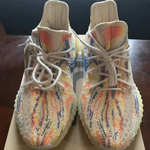 YEEZY 350 v2 “MX OAT”